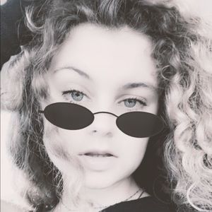 Meet your Posher, Nina